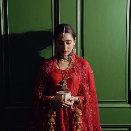 Qasar e Noor Collection 24 Embark on a mesmerizing voyage through time with the “Qasar-e-Noor Collection ’24.” This collection seamlessly fuses the opulent allure of the Mughal era with a contemporary twist, presenting creations that epitomize both enduring classicism and modern sophistication. With utmost precision and care, each piece encapsulates a narrative steeped in rich heritage, resonating with the lavish opulence that once graced the illustrious courts of ancient India. Immerse yourself in this enchanting fusion of history and refinement, where every jewel narrates a tale of unparalleled beauty and artistry.