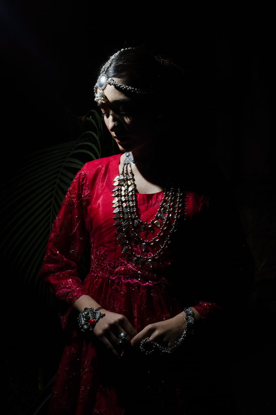 Radiate brilliance with our jewelry even in the darkness.