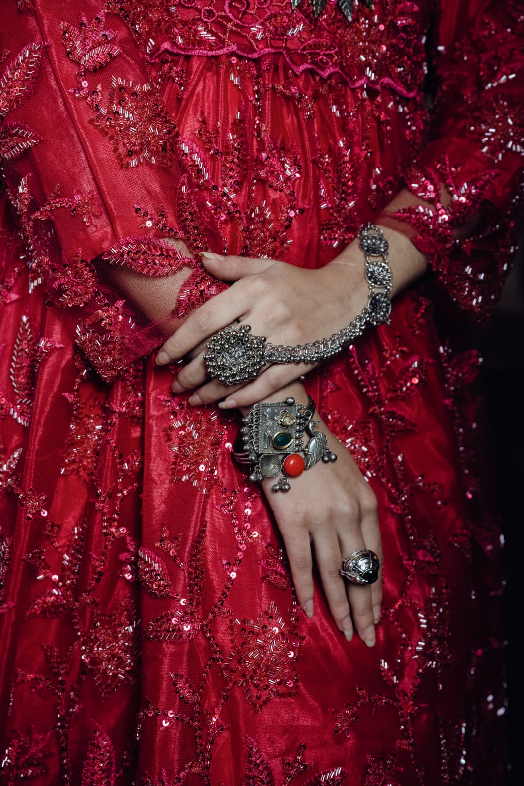 Embark on a mesmerizing voyage through time with the “Qasar-e-Noor Collection ’24.” This collection seamlessly fuses the opulent allure of the Mughal era with a contemporary twist, presenting creations that epitomize both enduring classicism and modern sophistication. With utmost precision and care, each piece encapsulates a narrative steeped in rich heritage, resonating with the lavish opulence that once graced the illustrious courts of ancient India. Immerse yourself in this enchanting fusion of history and refinement, where every jewel narrates a tale of unparalleled beauty and artistry.